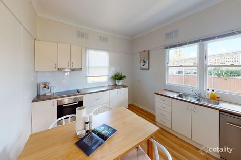 Property photo of 2 Waratah Avenue Orange NSW 2800