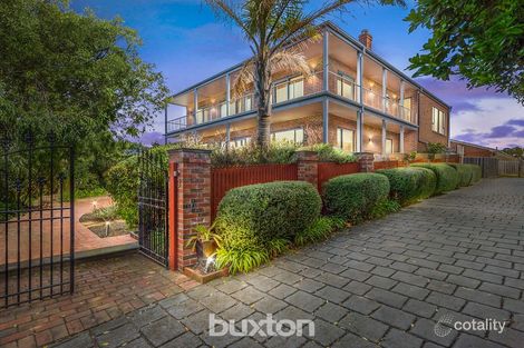 Property photo of 61 Beach Road Mentone VIC 3194