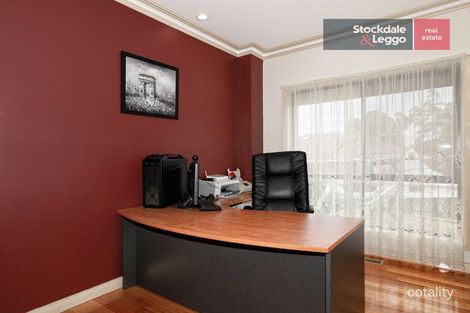 Property photo of 4 The Ridge Roxburgh Park VIC 3064