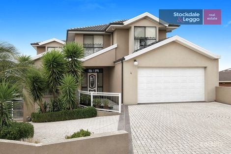 Property photo of 4 The Ridge Roxburgh Park VIC 3064