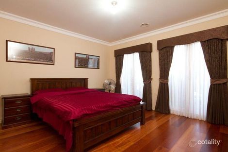 Property photo of 36 Monkhouse Drive Endeavour Hills VIC 3802