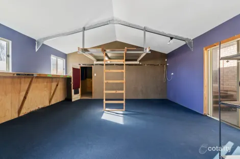 Property photo of 16 Marcus Way Mudgeeraba QLD 4213
