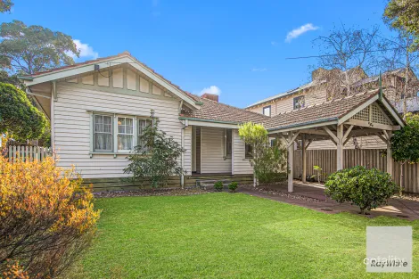 82 Newcastle St, Newport, VIC 3015