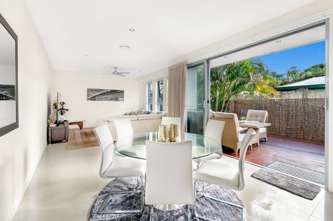 Property photo of 2/12 Teal Avenue Paradise Point QLD 4216