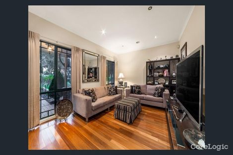 Property photo of 28 Hester Walk Macleod VIC 3085