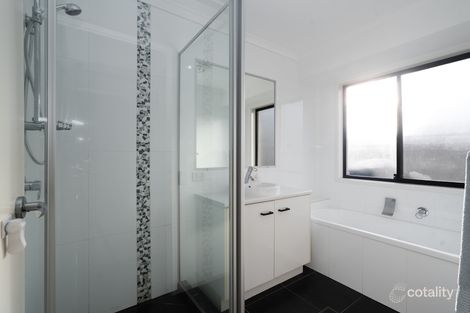 Property photo of 5 Dixon Court Mooloolah Valley QLD 4553