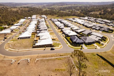 Property photo of 18 Latsky Drive Cotswold Hills QLD 4350
