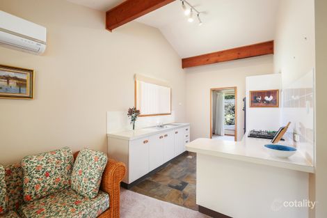 Property photo of 10 Greenlee Street Green Point NSW 2251