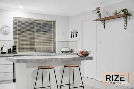 Property photo of 25 Ollera Meander Carramar WA 6031