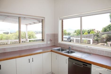 Property photo of 16 Pomeroy Street Dunlop ACT 2615