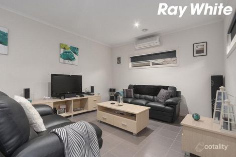 Property photo of 16 Lagoon Row Officer VIC 3809