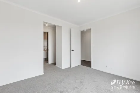 Property photo of 54 Eucalyptus Crescent Andrews Farm SA 5114