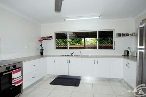 Property photo of 2/106 Greenslopes Street Edge Hill QLD 4870
