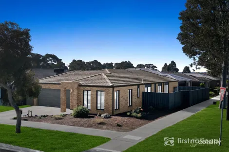Property photo of 2 Karlson Way Cranbourne North VIC 3977