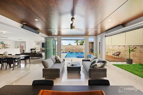 Property photo of 4 Cadoux Way Dianella WA 6059