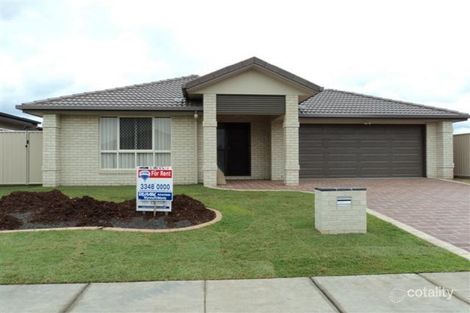 106 School Rd, Wynnum West, QLD 4178