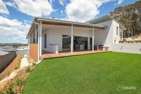 Property photo of 21 Limestone Crescent Forster NSW 2428