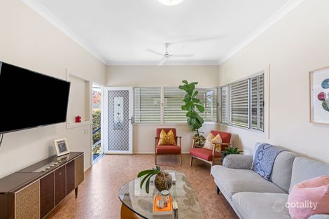 Property photo of 18 Haylock Street Wynnum QLD 4178