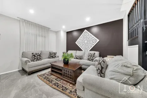 Property photo of 39 Encore Boulevard Cranbourne South VIC 3977
