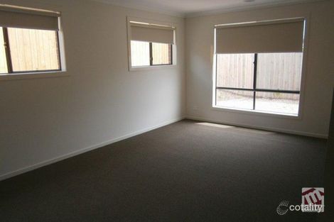 Property photo of 32 Barwick Road Sunbury VIC 3429
