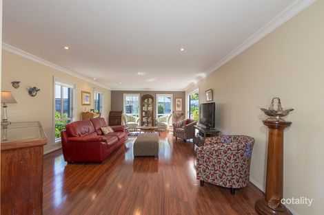 Property photo of 10 Leichhardt Place Sunshine Bay NSW 2536