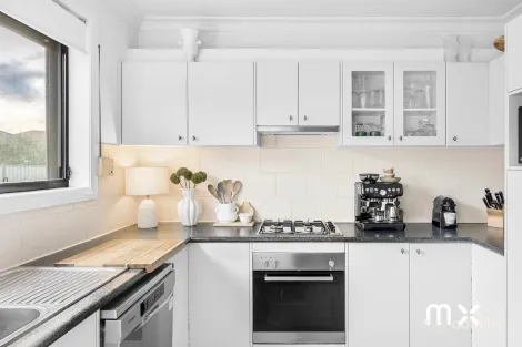 Property photo of 2/9A Figtree Crescent Figtree NSW 2525
