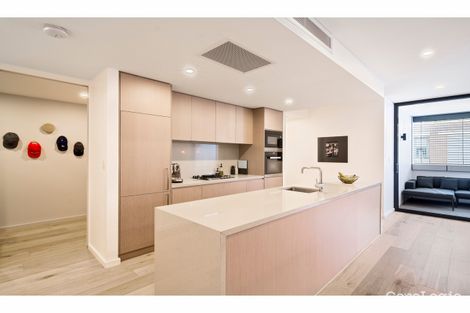 Property photo of 13/5 Gurrigal Street Mosman NSW 2088