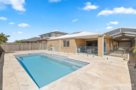 Property photo of 68 Wingfield Drive Thornhill Park VIC 3335