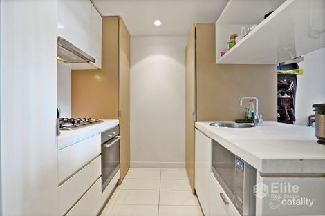 Property photo of 1701/33 Mackenzie Street Melbourne VIC 3000