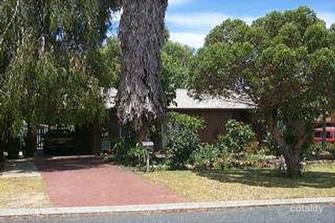 27 Akebia Way, Forrestfield, WA 6058