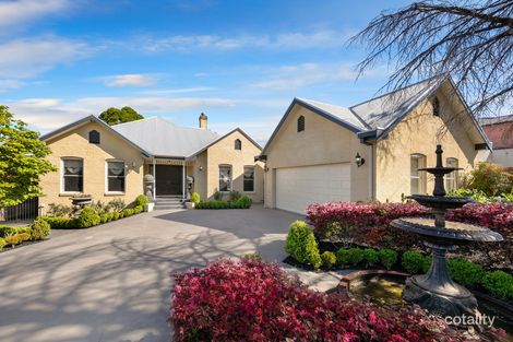 5 Rydaldene Way, Berwick, VIC 3806