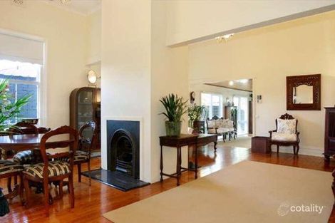 Property photo of 12 Hawthorn Grove McKinnon VIC 3204