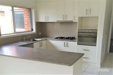 Property photo of 9 Stringybark Court Thurgoona NSW 2640