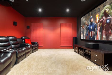 Property photo of 15 Hull Crescent Pakenham VIC 3810
