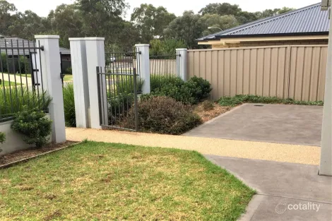 Property photo of 9 Stringybark Court Thurgoona NSW 2640