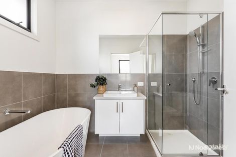 Property photo of 2/2 Woodside Avenue Ringwood VIC 3134