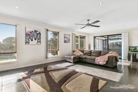 Property photo of 4 Campbell Parade Cranbourne VIC 3977