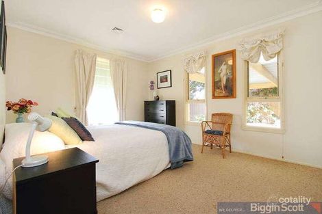 Property photo of 18 Kubis Avenue Aspendale VIC 3195