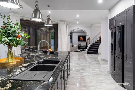 Property photo of 3113 Riverleigh Drive Hope Island QLD 4212