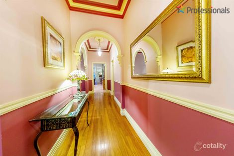 Property photo of 27 Windsor Gardens Caroline Springs VIC 3023