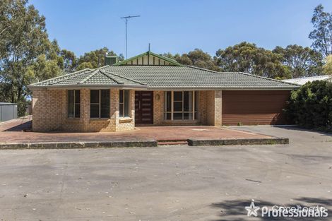 Property photo of 10 College Court Serpentine WA 6125