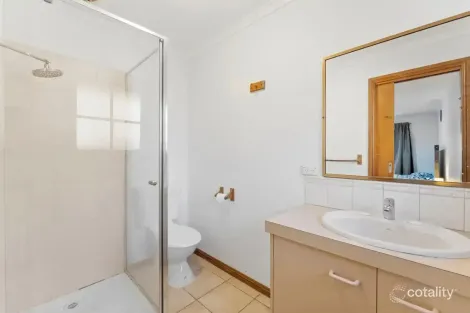 Property photo of 2 Forsyth Court Narre Warren VIC 3805