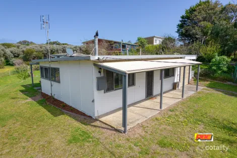 Property photo of 37 Canterbury Road Venus Bay VIC 3956