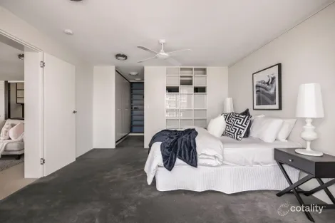 Property photo of 25/32 Dunmore Terrace Auchenflower QLD 4066