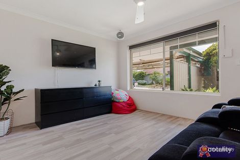 Property photo of 24 Mayflower Close Port Kennedy WA 6172