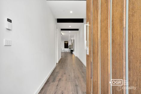 Property photo of 27 Groundberry Avenue Wallan VIC 3756