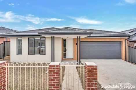 Property photo of 3 Highpark Circuit Craigieburn VIC 3064