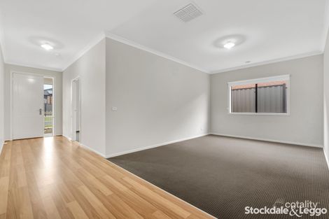 Property photo of 3 Highpark Circuit Craigieburn VIC 3064