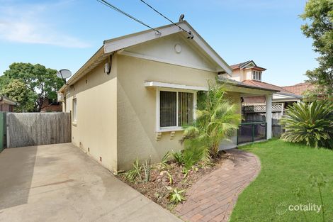 27 Linthorn Ave, Croydon Park, NSW 2133