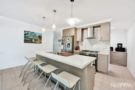 Property photo of 10 Beachside Circuit Bargara QLD 4670